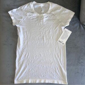 Lululemon Swiftly t-shirt. New with tags